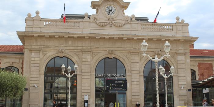 Toulon - Restauration assise